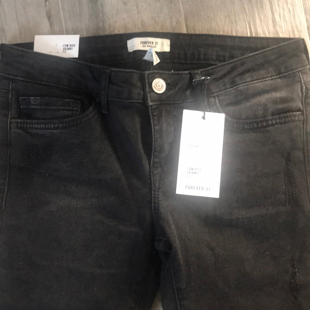 Low Rise Skinny Fit - Picture 2 of 5